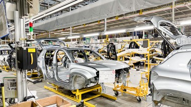 gigant motoryzacyjny planuje zwolnienia grupowe w polskim zakładzie. ucierpi cały region