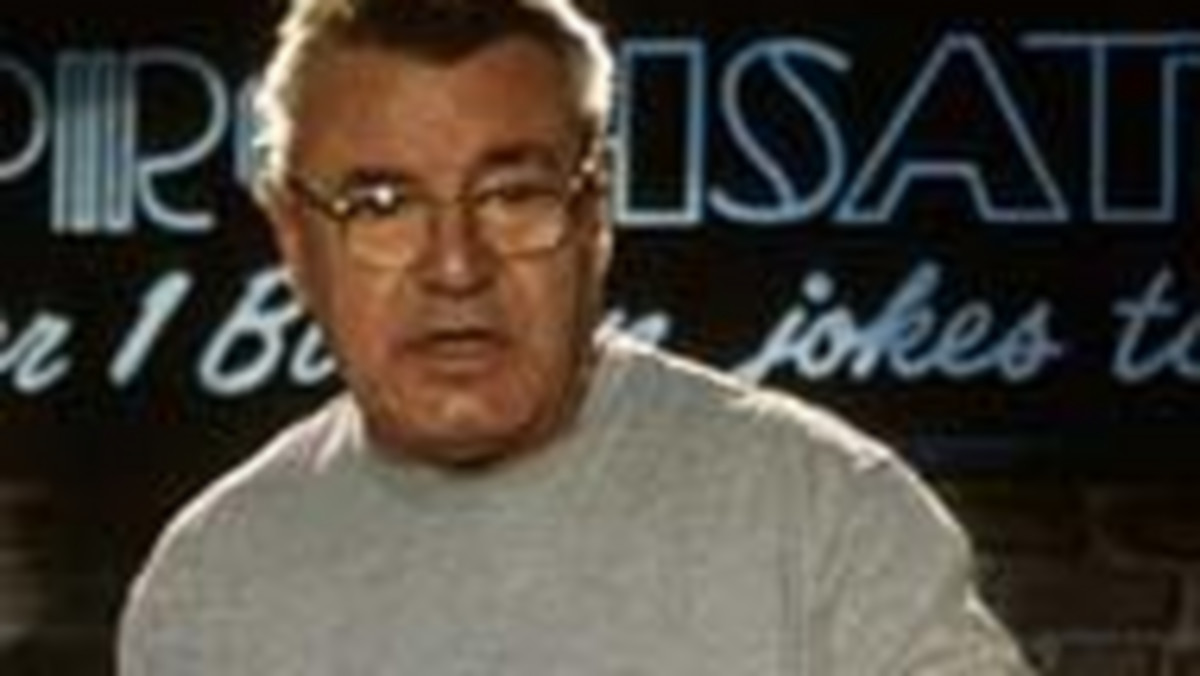 Milos Forman po latach pracy w USA powraca do kraju swojego urodzenia. Przygotowuje się do nowego projektu w Pradze.