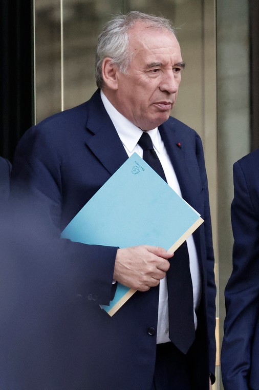 Francois Bayrou opuszcza Zgromadzenie Narodowe, 8 września 2025 r.