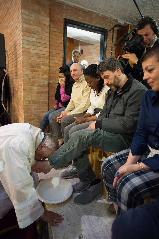 ITALY POPE FRANCIS WASHING OF FEET (Pope Francis during the traditional Washing of the feet)