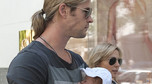 Chris Hemsworth z żoną i nowo narodzoną córeczką