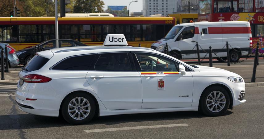 Uber i Bolt będą jeździć jako taxi