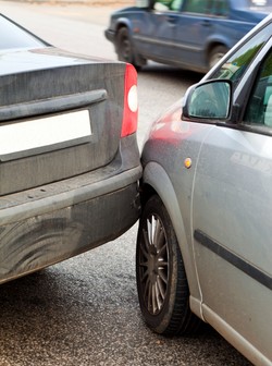 Nie daj się zrobić w konia! Zobacz, co musi zawierać polisa autocasco