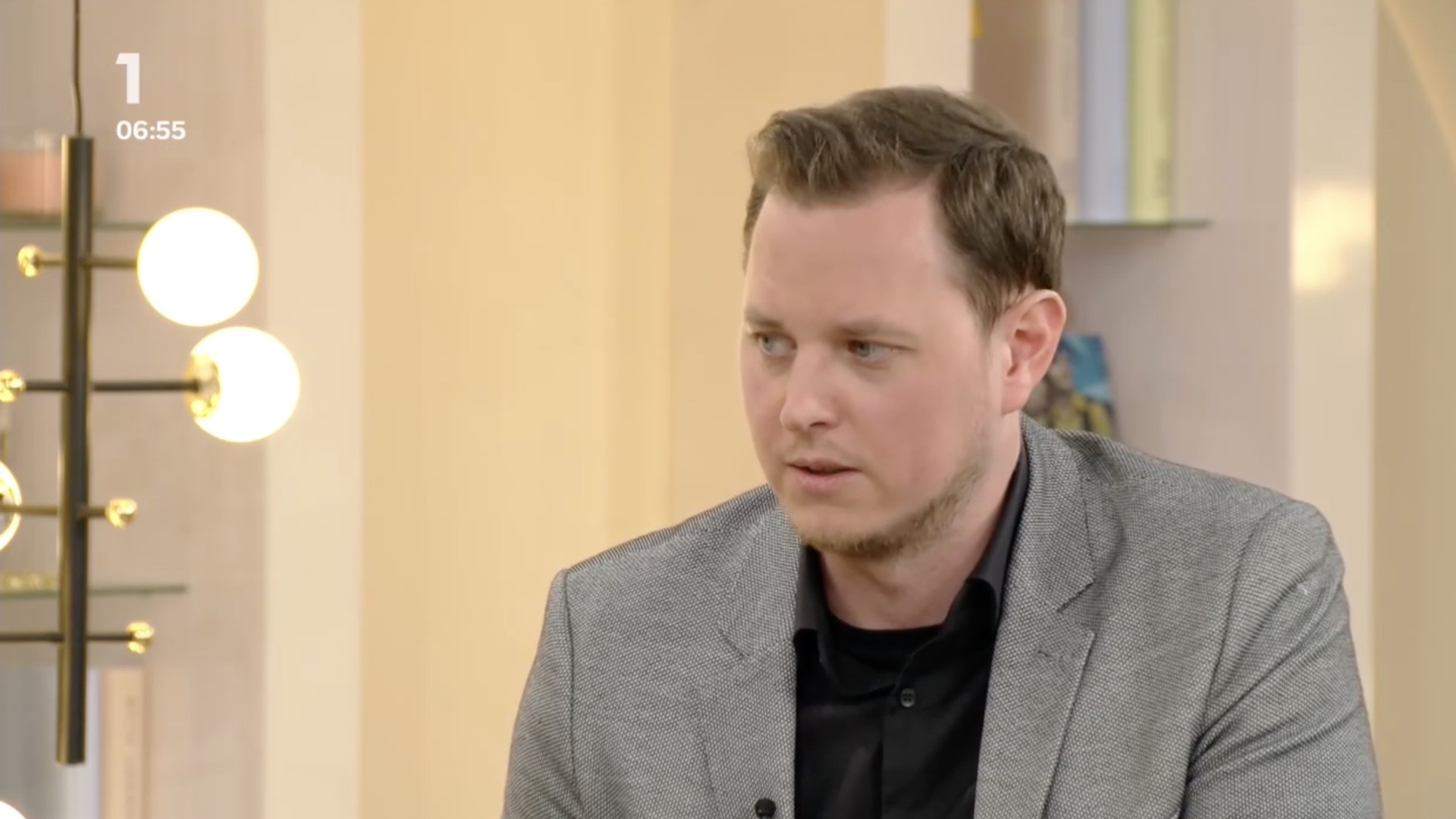 STVR nasadila nové logá do vysielania. Občas ale sú vo vysielaní aj pôvodné