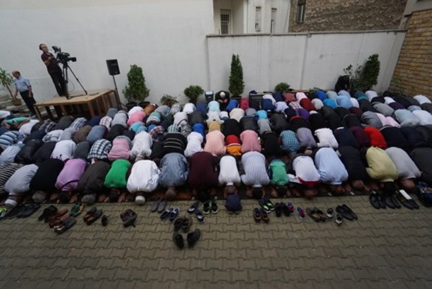 Molitva kod Bajrakli džamije