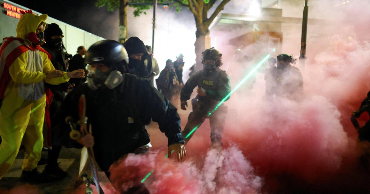 Chaos w USA. Wyjaśniamy, o co chodzi w wojnie Trumpa z sądami