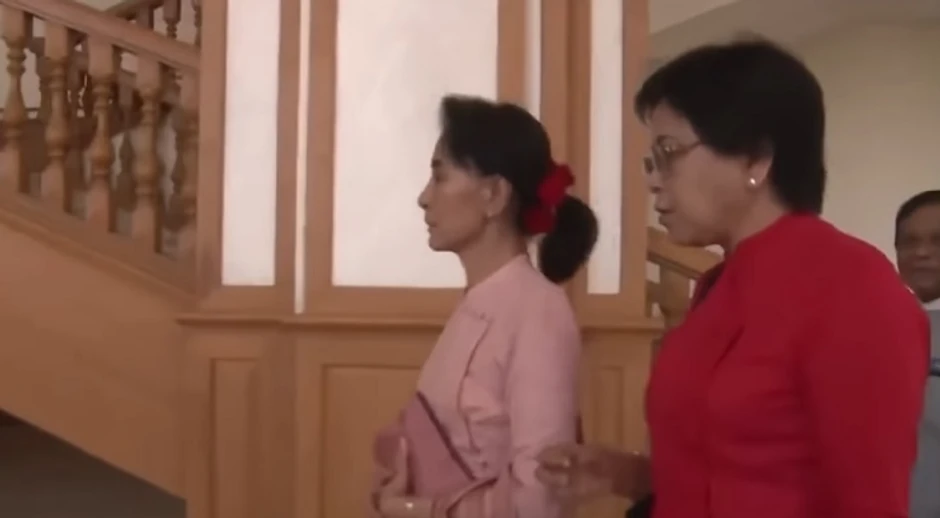 Aung San Su Ći na sudu