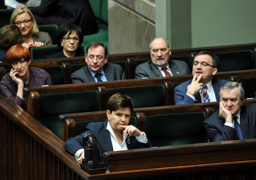 Politycy PiS podczas posiedzenia Sejmu