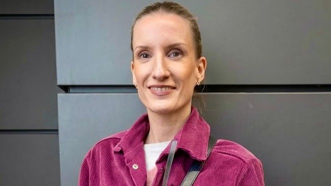 Adela Vinczeová s cenou za podcast roka