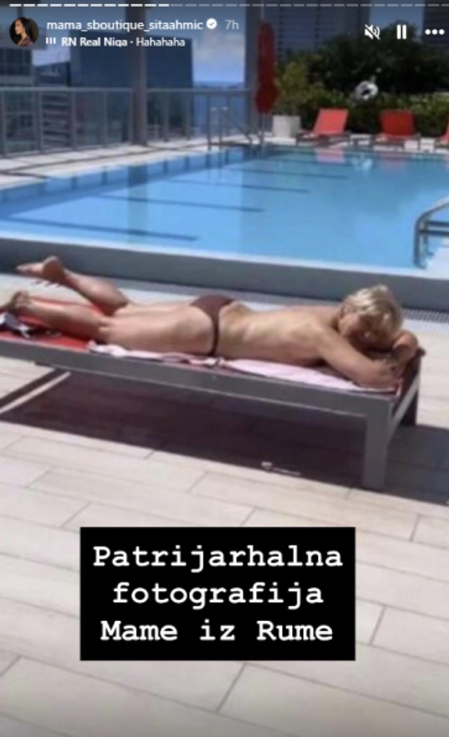 Majka Stanije Dobrojević u toplesu