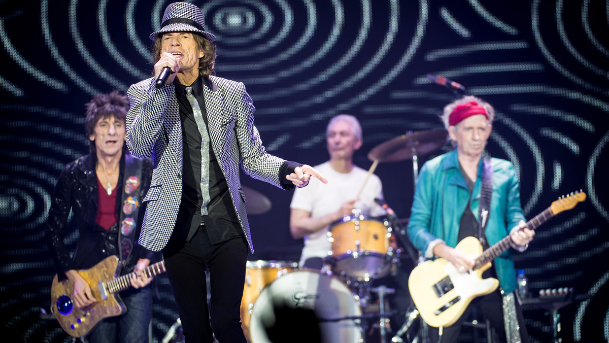 Za historyczny występ The Rolling Stones w londyńskiej O2 Arenie nie tylko fani zapłacili mnóstwo pieniędzy. Zespół został ukarany grzywną 200,000 funtów (czyli ponad milion złotych) za przedłużenie koncertu o... 35 min.