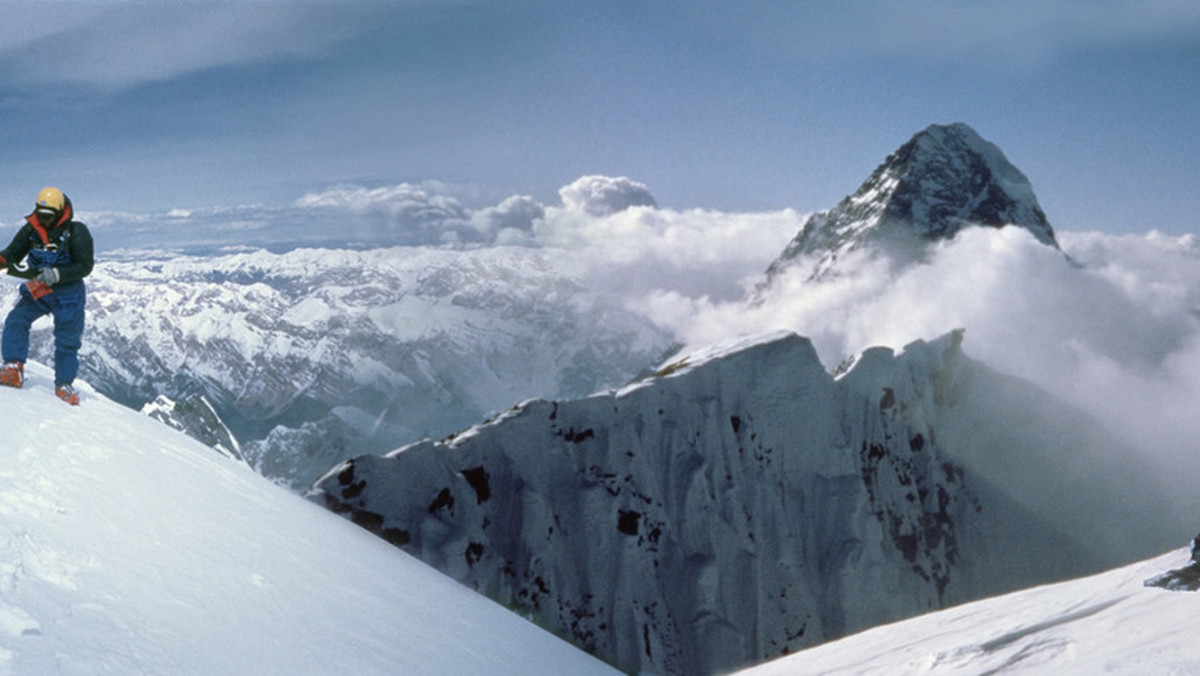 Obrazem Wojciecha Kukuczki "Lhotse - rozgrywka pokerowa" rozpoczął się w piątek w Ustrzykach Dolnych VII Przegląd Filmów Górskich.