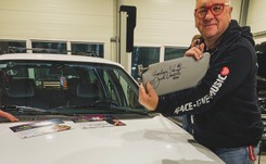 Jurek Owsiak i Ford Sierra jak nowy na sprzedaż. Cena idzie na rekord