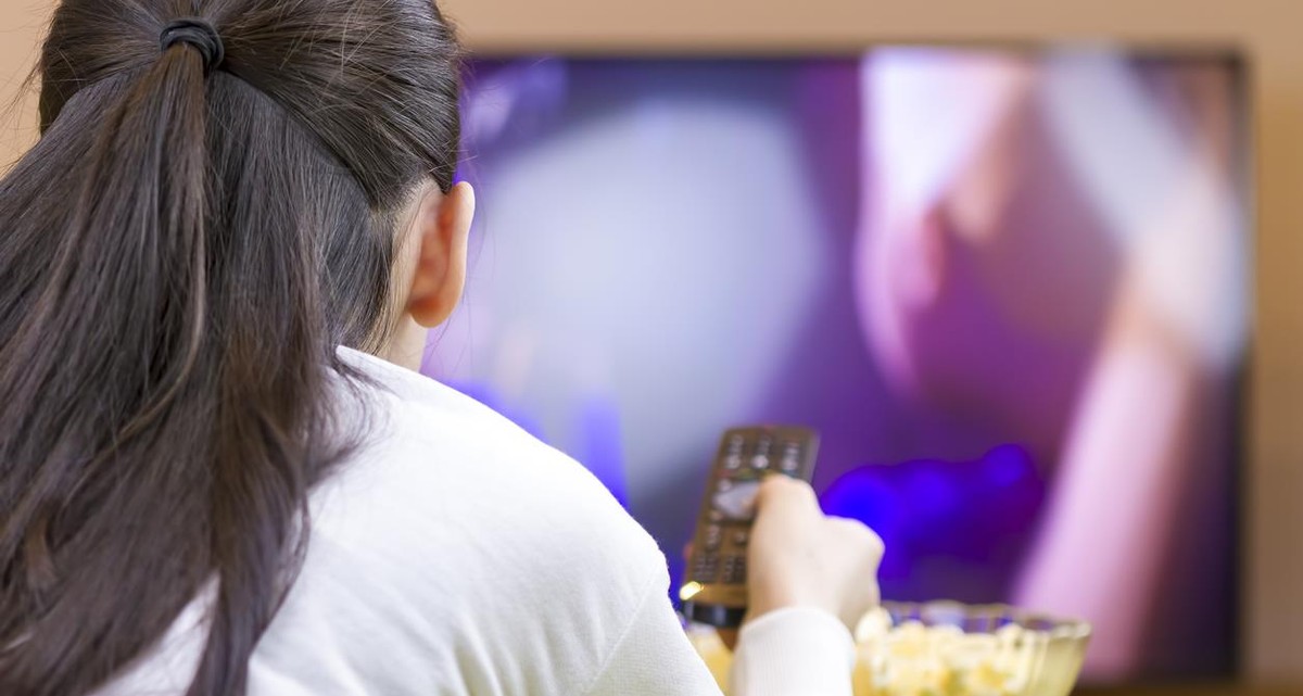 Spędzasz za dużo czasu przed telewizorem? Narażasz się na śmiertelne zagrożenie 