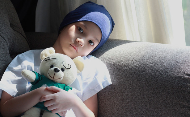 "Dziecko choruje jak burza i równie szybko umiera". Jak leczyć raka?
