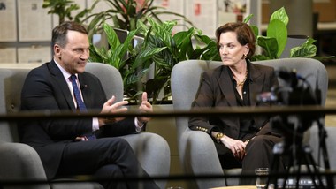 żona ministra sikorskiego ostro o sytuacji w usa i trumpie. anne applebaum mówi o faszyzmie