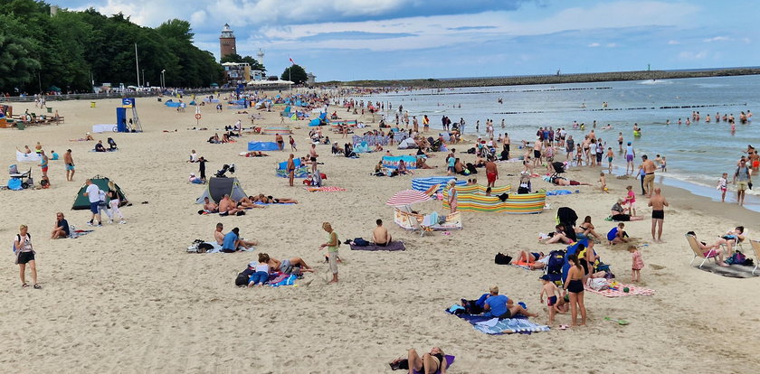 "Na plaży to plaga". Ratowniczki WOPR alarmują i wyliczają "grzechy główne" plażowiczów