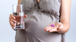 Kwas foliowy przed ciążą - ile brać, do kiedy? Dlaczego warto suplementować kwas foliowy?