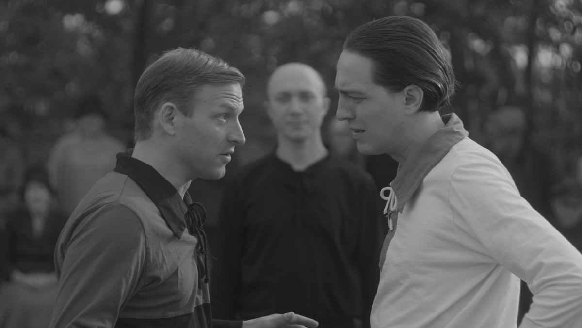 Kard z filmu o sportowcach w Powstaniu Warszawskim
