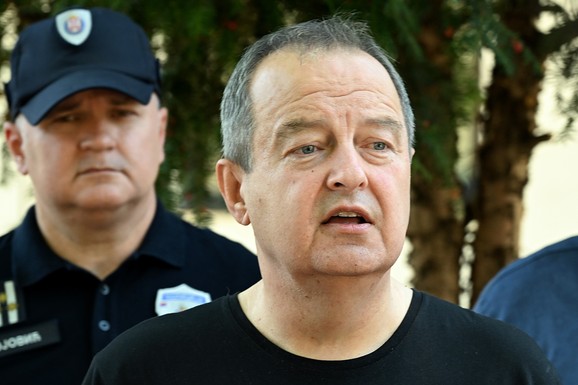 "SEĆANJE NIJE POZIV NA MRŽNJU" Dačić se oglasio povodom 31. godišnjice "Oluje": "Naša dužnost je da čuvamo sećanje na nevine žrtve"