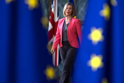 UE odpowiada na sankcje USA, wprowadzając po raz pierwszy w historii przepisy sprzed 20 lat