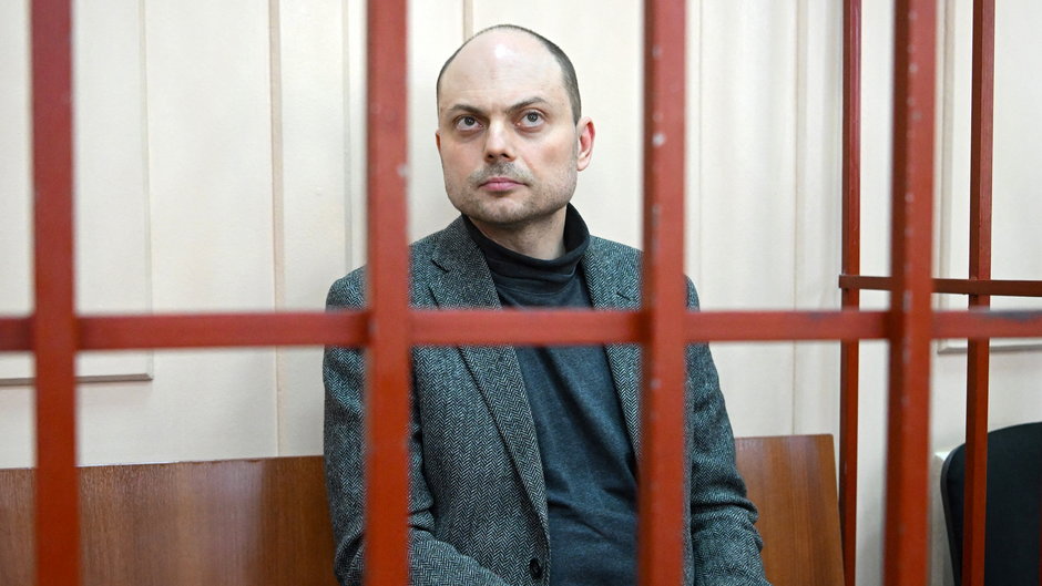 Rosyjski działacz opozycyjny Władimir Kara-Murza podczas rozprawy sądowej w Moskwie, Rosja, 10 października 2022 r.