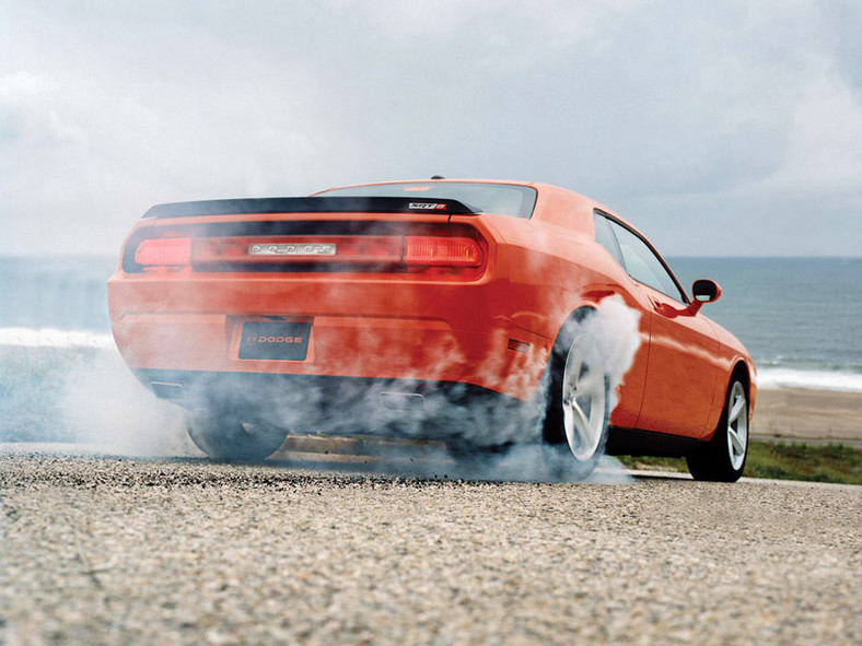 Chicago 2008: Dodge Challenger SRT8 w akcji (video)