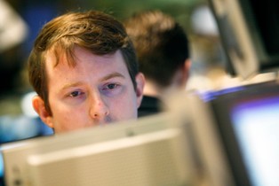 Czy na rynku forex mamy do czynienia z „efektem piątku”?