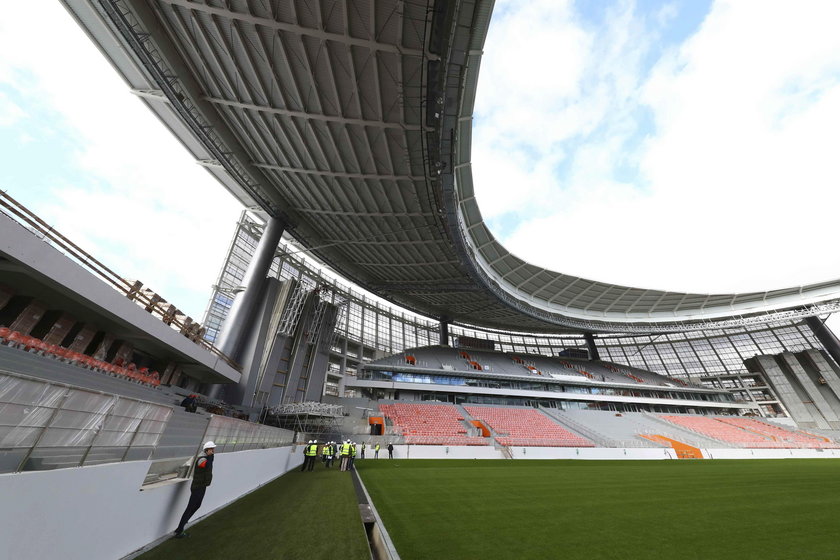 Stadion w Jektarynburgu z dodatkową trybuną