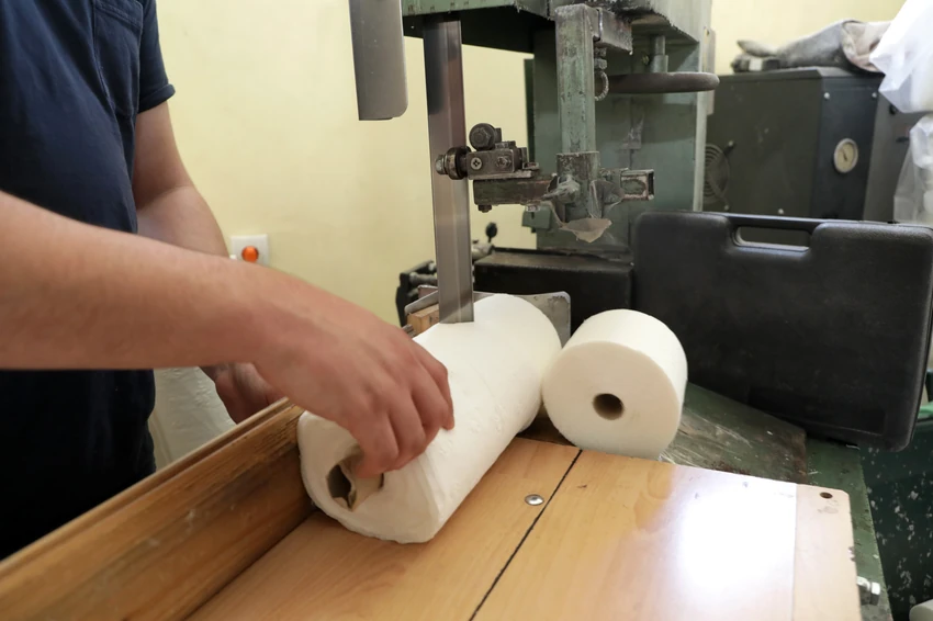 Medijalna godišnja plata je 110.848 dolara.