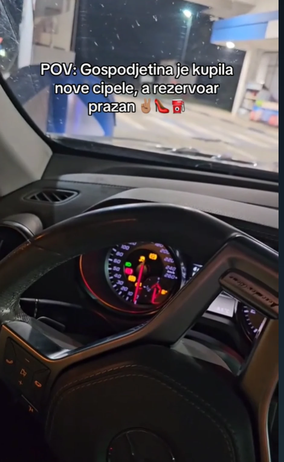 Sandra Afrika ostala bez goriva