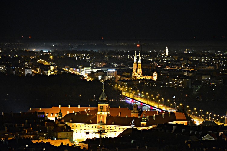 Warszawa nocą. Widok z Błękitnego Wieżowca, fot. Dorota Kalinowska