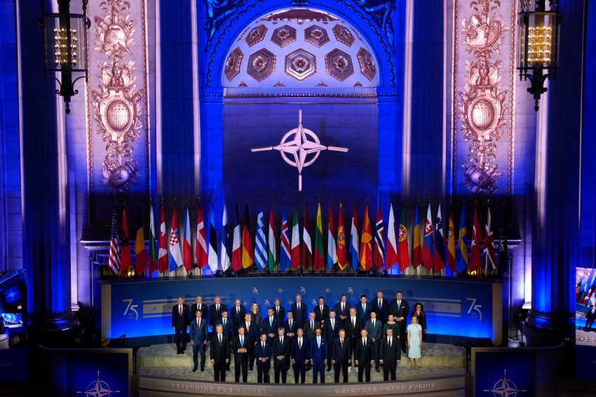 NATO lideri na samitu u Vašingtonu