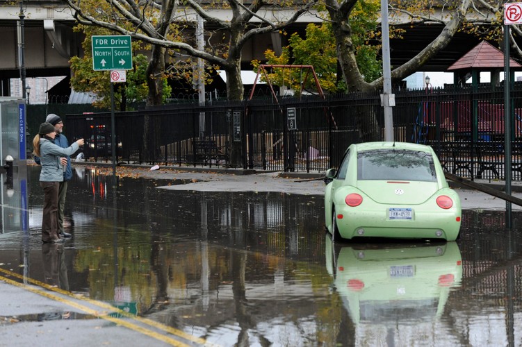 Krajobraz po przejściu cyklonu Sandy w USA