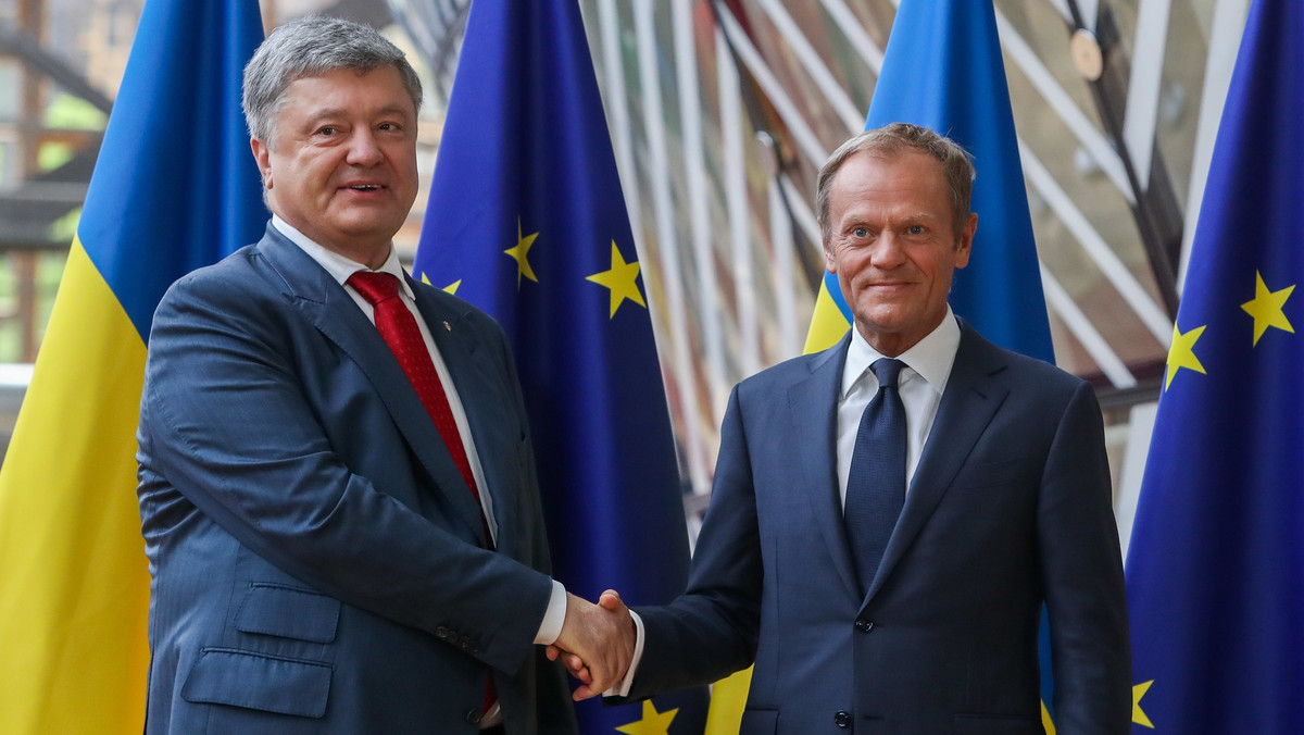 Donald Tusk wezwał dziś w Brukseli władze Polski i Ukrainy do łagodzenia napięć na tle historycznym. Po zakończeniu szczytu UE-Ukraina wskazywał, że pokazują one, że nie wszyscy odrobili lekcje z historii.