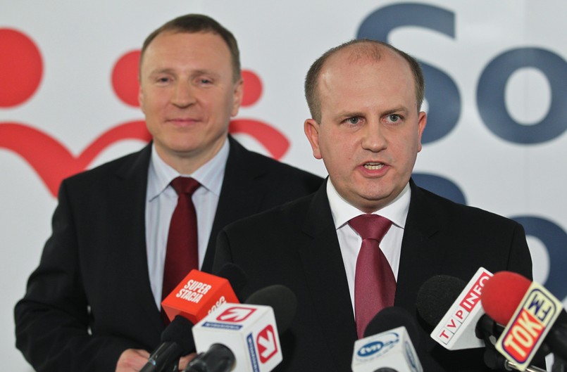 To sejmowy lotnik-rekordzista. Jak donosi "Rzeczpospolita" od początku kadencji odbył 291 lotów, które kosztowały podatników 158 tys. złotych