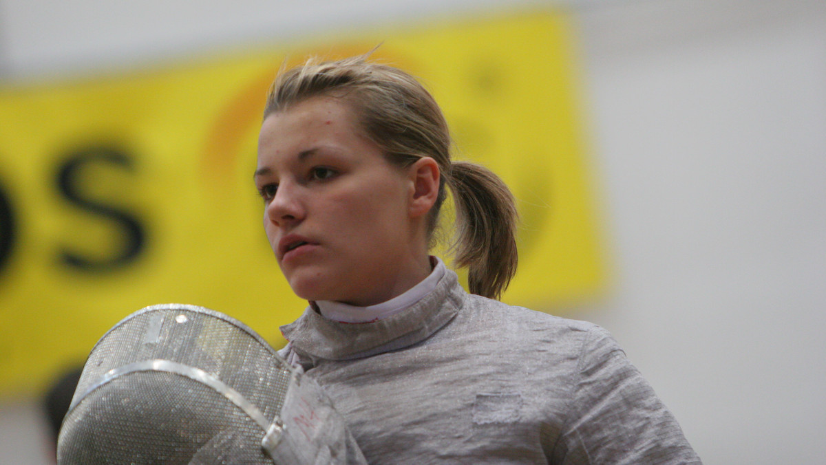 Małgorzata Kozaczuk przegrała 12:15 z Tunezyjką Azzą Besbes i odpadła w 1/8 finału szabli kobiet.