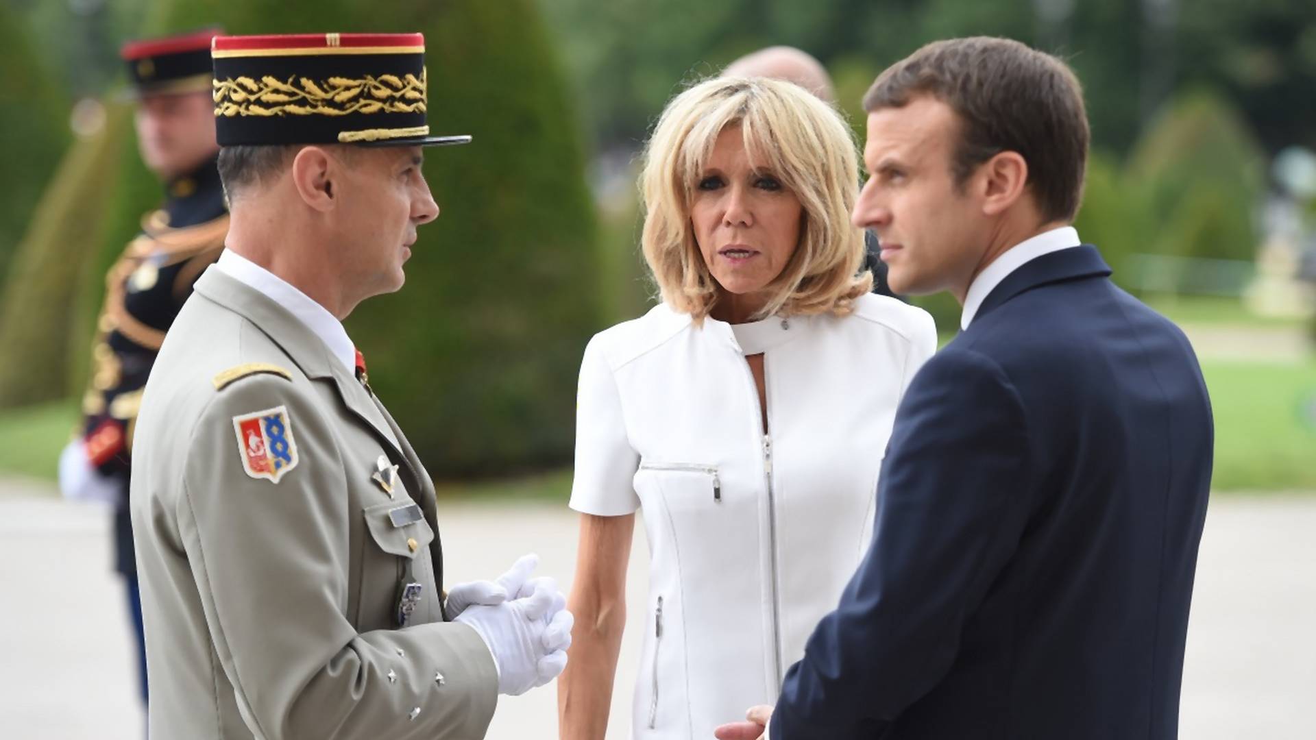 Susret Trampa i prve dame Francuske bio je totalno čudan
