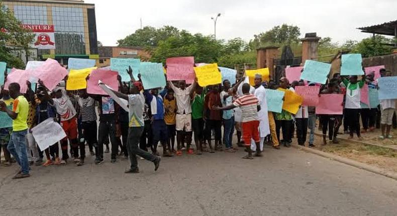 Protesters demand APC National Chairman, Adams Oshiomhole's sack. (Image used for illustrative purpose) [The Nation]