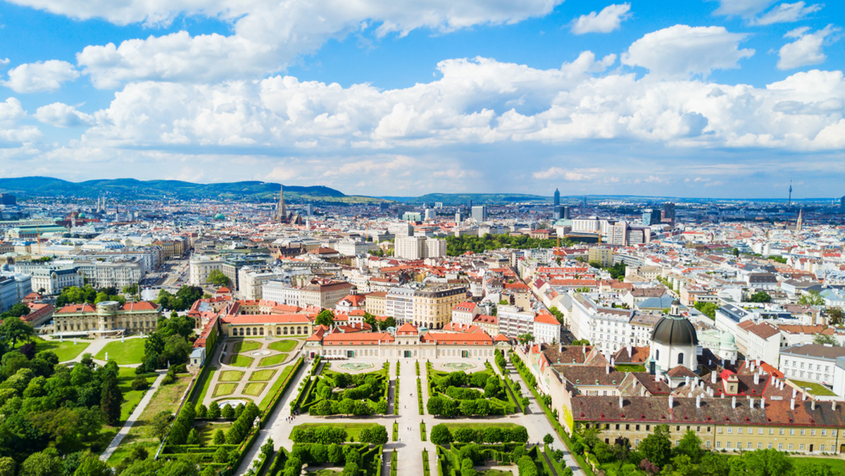 Rosyjski MSZ jest oburzony. Austriacki MSZ nie podaje żadnych szczegółów. Dyplomata uznany za personę non grata musi wyjechać z Wiednia do wtorku.