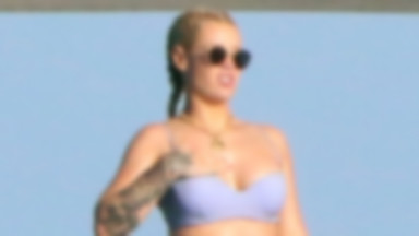 Iggy Azalea w samym bikini. Ma świetną talię!