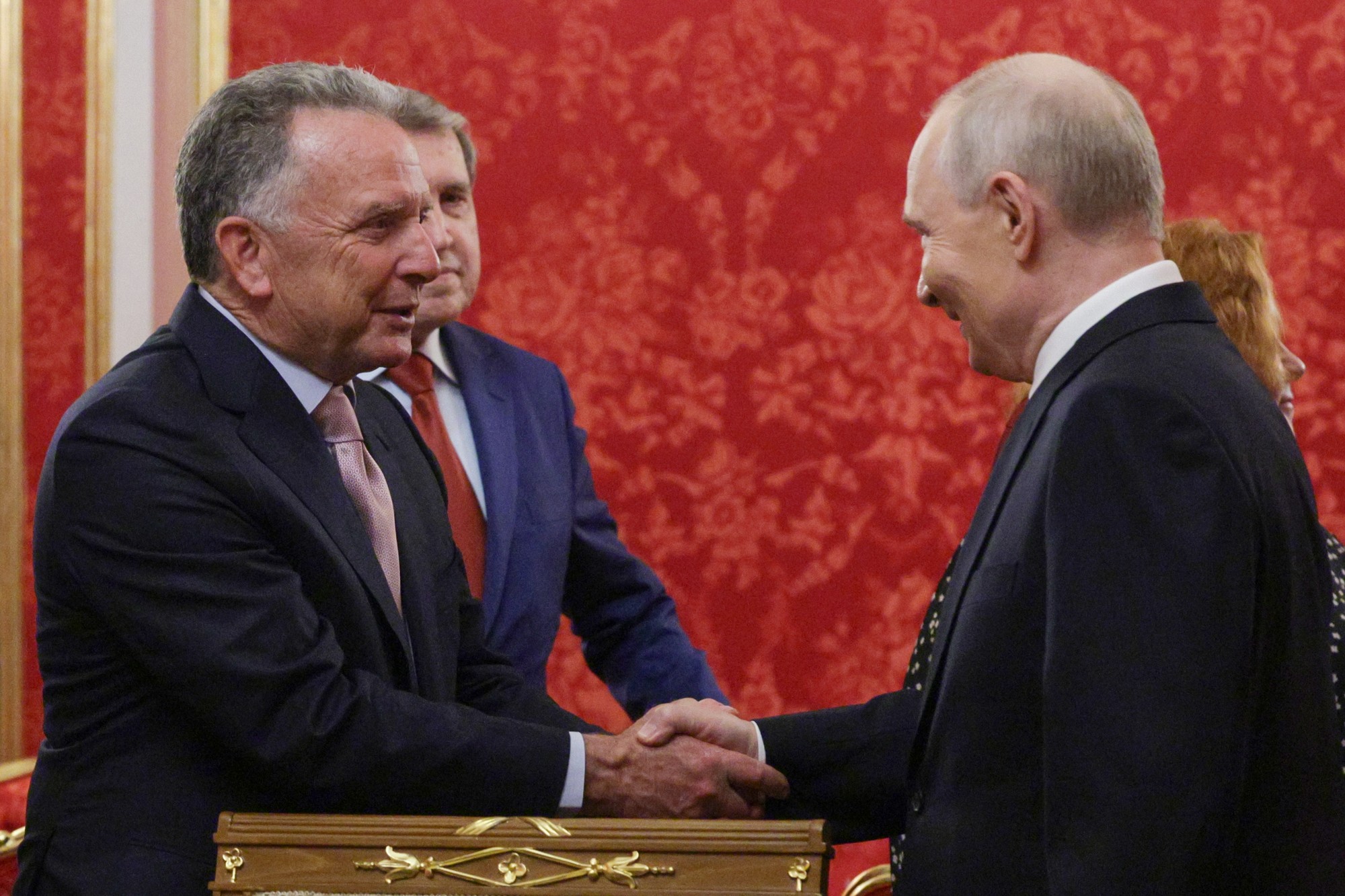 Vladimir Putin sa stretol s vyslancami USA. 