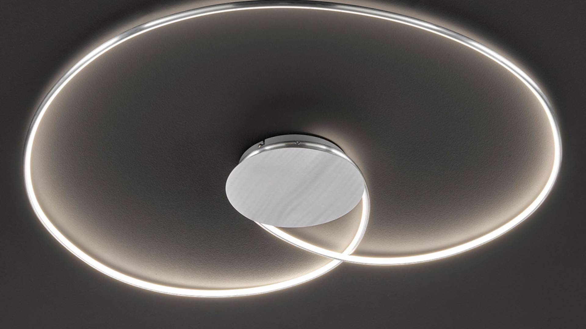 Nowoczesne lampy sufitowe LED: pięć przepięknych i funkcjonalnych