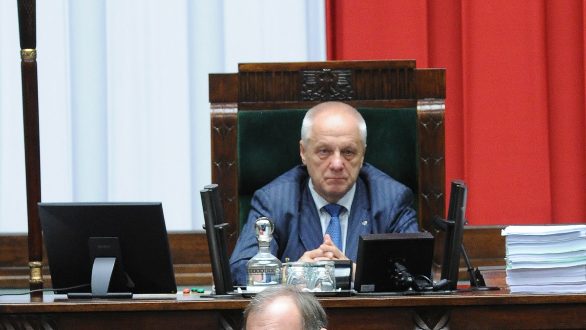 Sejm odrzucił wniosek PiS o udzielenie votum nieufności ministrowi obrony narodowej Bogdanowi Klichowi. Za wnioskiem zagłosowało 194 posłów, przeciw było 234, dwóch posłów wstrzymało się od głosu. Łącznie głosowało 430 posłów.