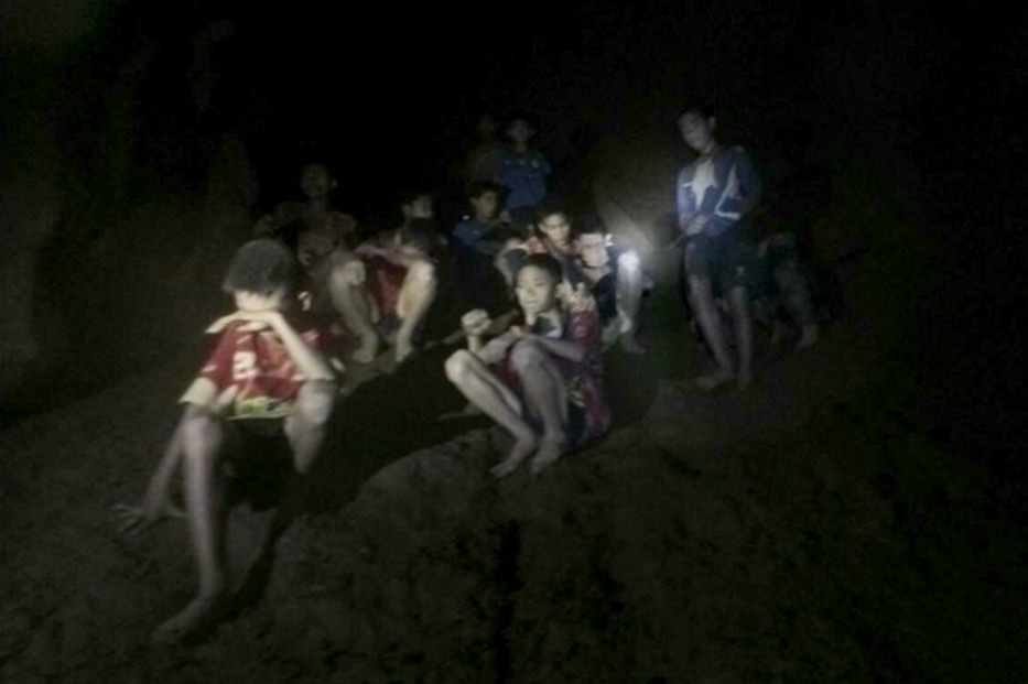 június 23-a óta raboskodtak az elárasztott barlangban Fotó: Northfoto