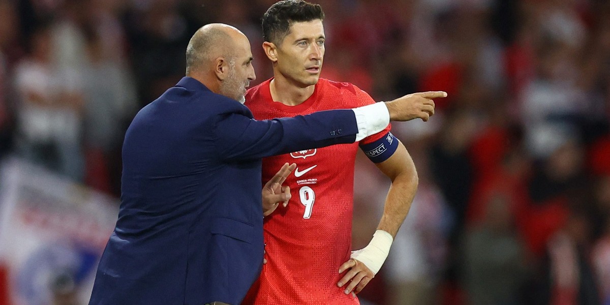 Michał Probierz zdradził dlaczego Robert Lewandowski zszedł z boiska.