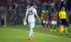 Sprzeczne informacje w sprawie zdrowia Szczęsnego. Polak może nie grać nawet przez miesiąc