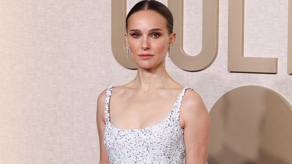 Natalie Portman sama na Złotych Globach. Mąż nie dochował jej wierności