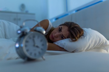 Alvászavarok és depresszió: erre a 7 tünetre figyeljen!