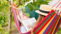 te osoby dostaną dodatkowy dzień wolny w sierpniu. jest decyzja premie